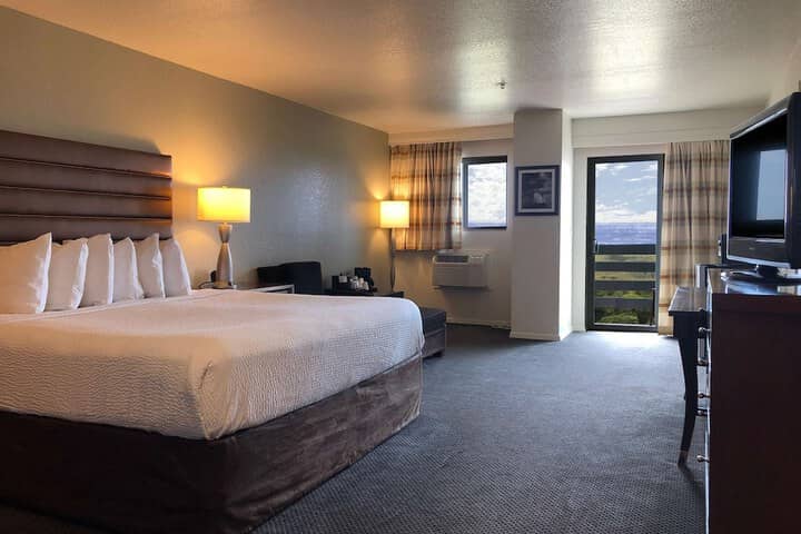 Room 5 of 17