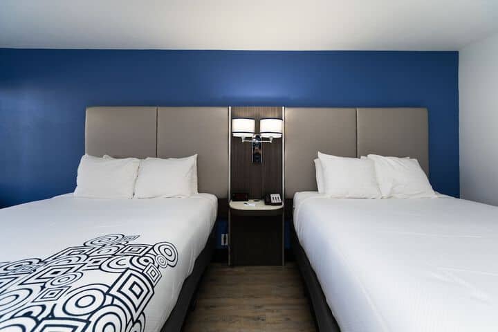 Room 5 of 27