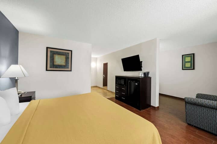 Room 16 of 47