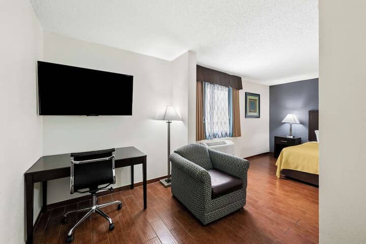 Room 18 of 47