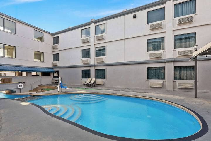 Pool 38 of 47