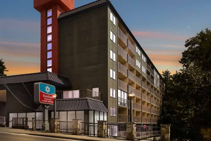 Hotel 27 of 28