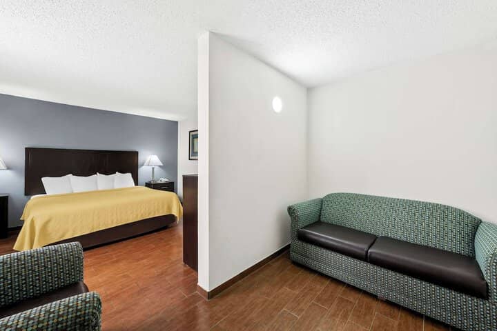 Room 19 of 47