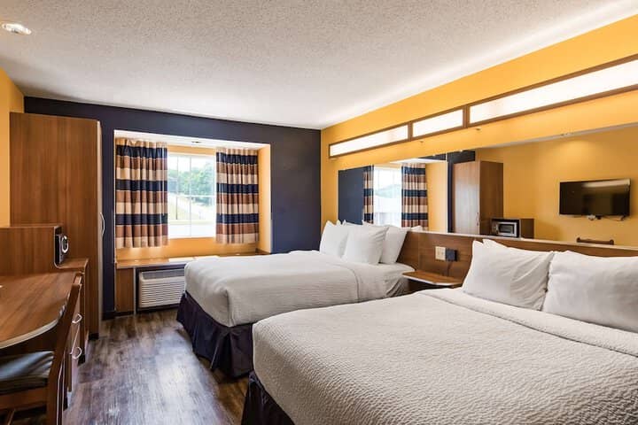 Room 7 of 24