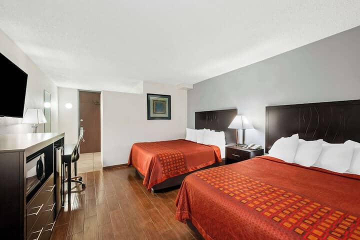 Room 30 of 47