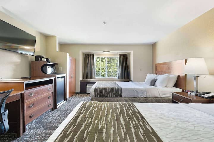 Room 9 of 43
