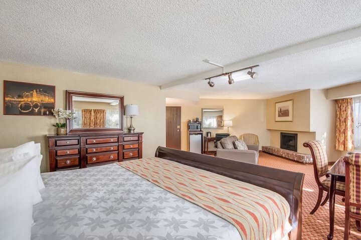 Room 13 of 41