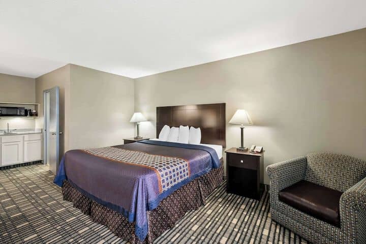Room 8 of 47