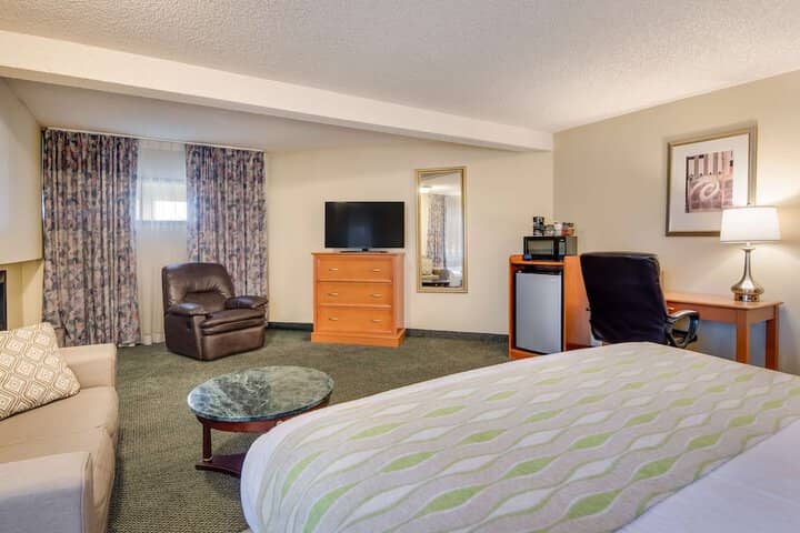 Room 8 of 41