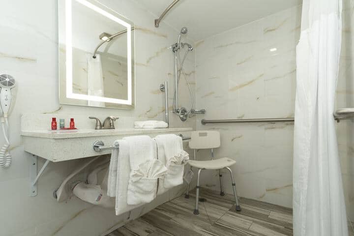 Room 15 of 27
