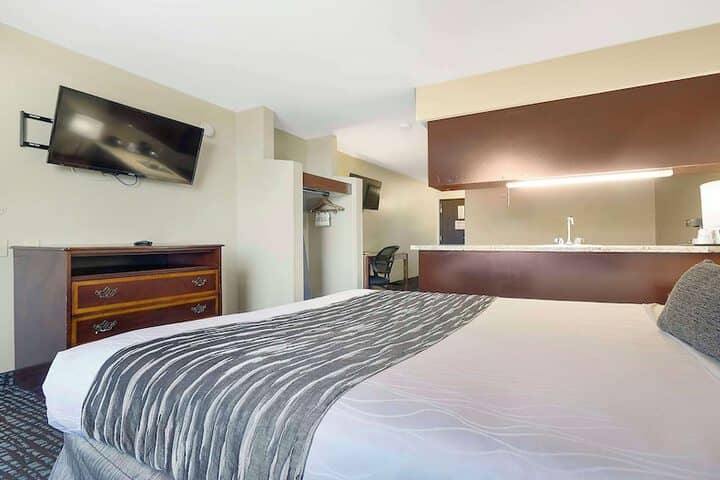 Room 13 of 43