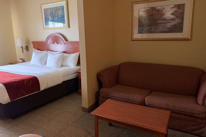Room 9 of 26