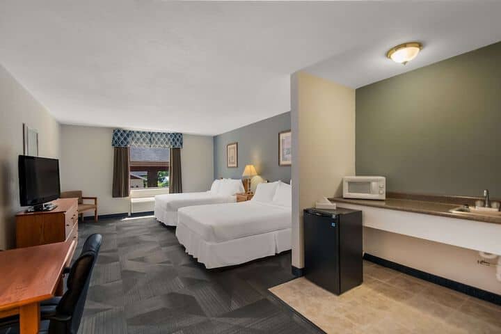 Room 18 of 37